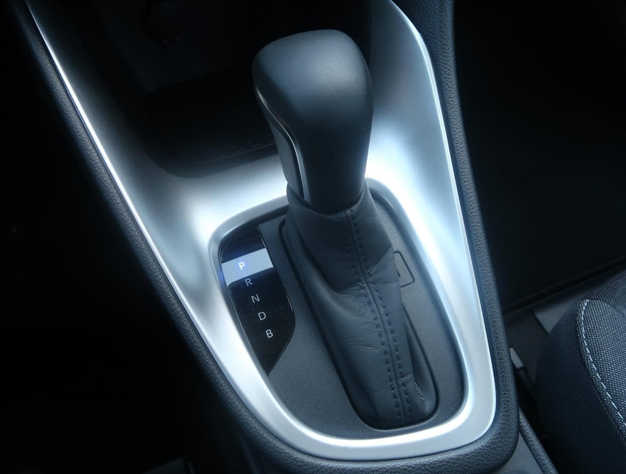 2022 Toyota YARIS - 19