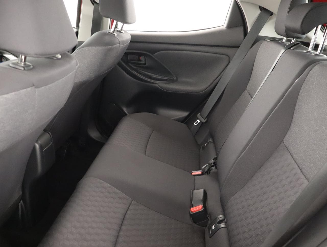 2022 Toyota YARIS - 29