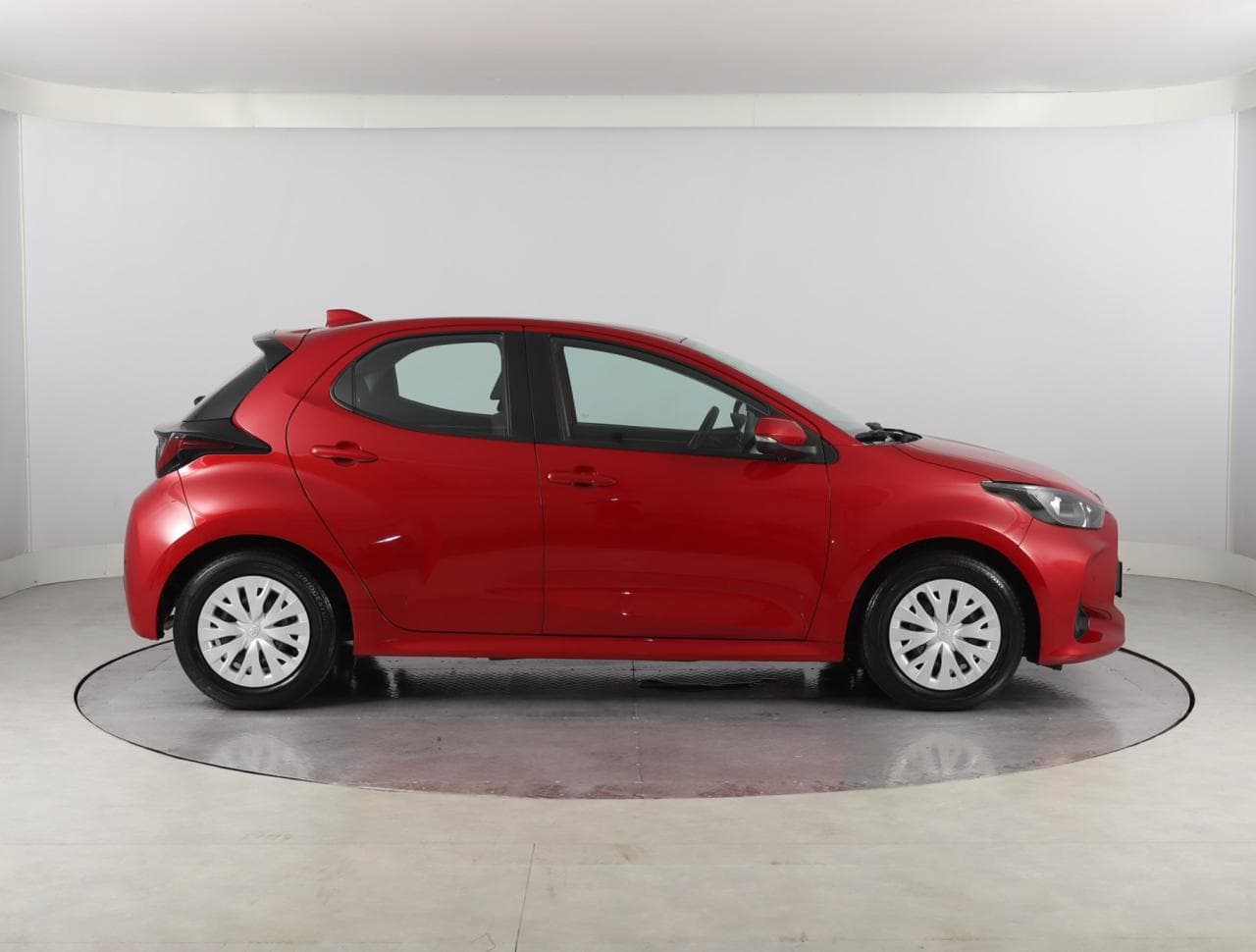 2022 Toyota YARIS - 15