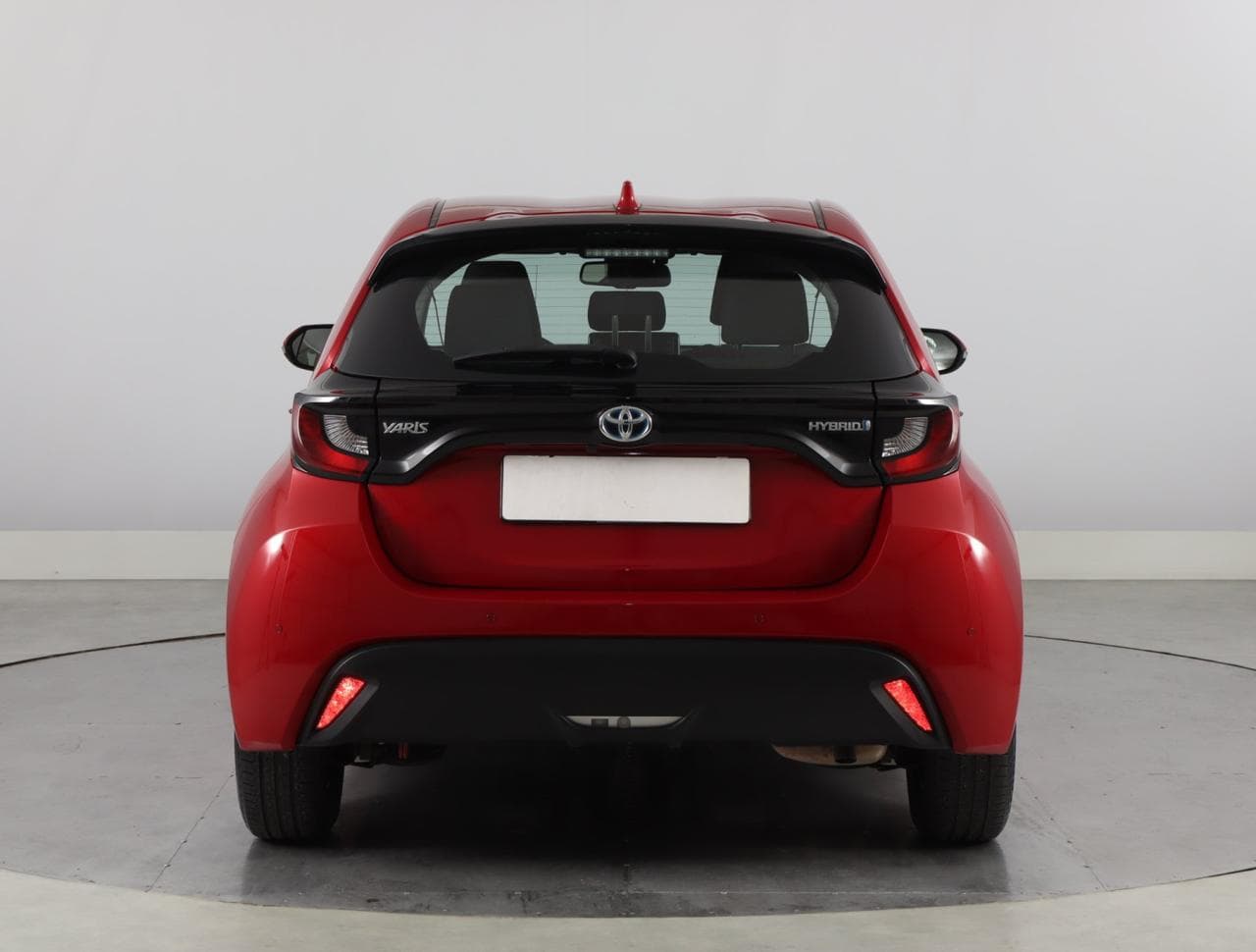 2022 Toyota YARIS - 11