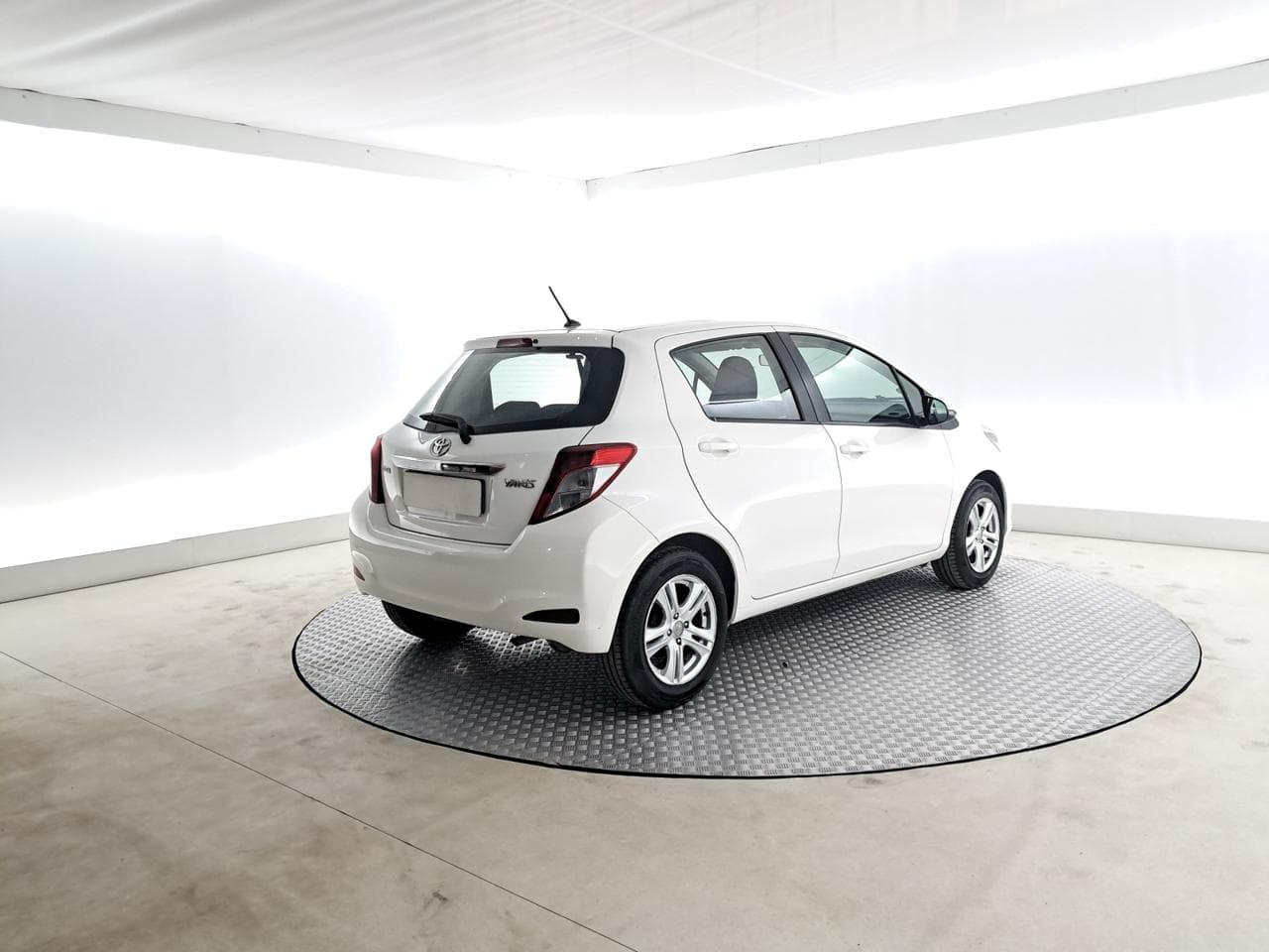 2012 Toyota YARIS - 9