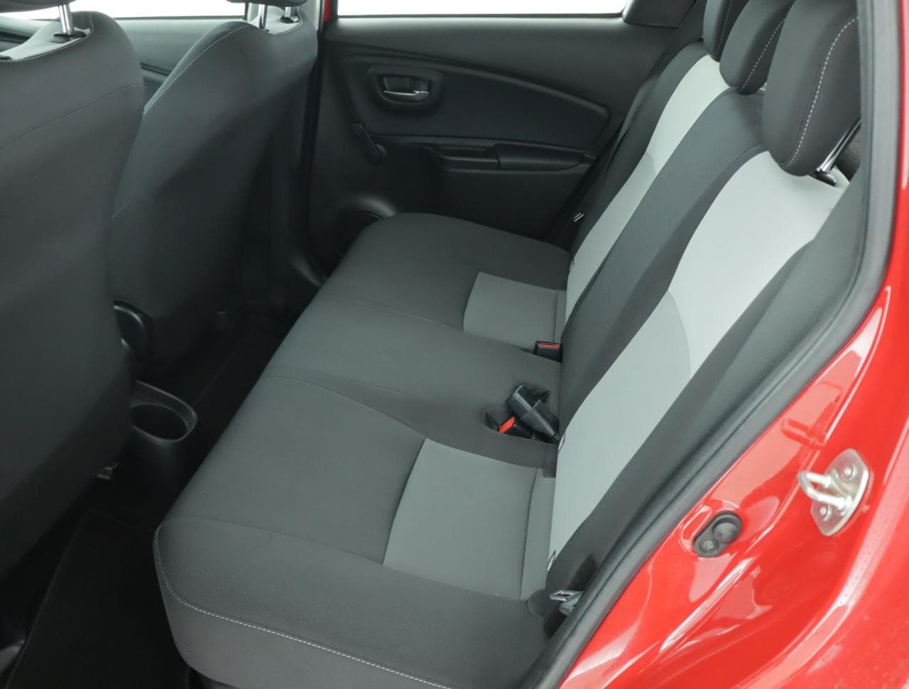 2018 Toyota YARIS - 25