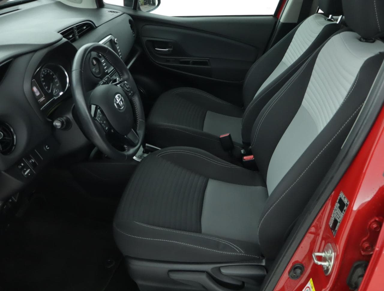 2018 Toyota YARIS - 27
