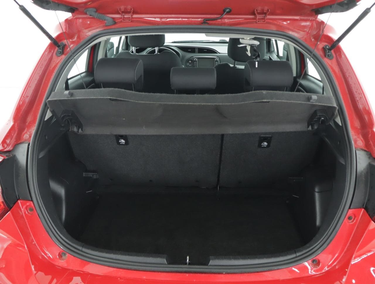 2018 Toyota YARIS - 35