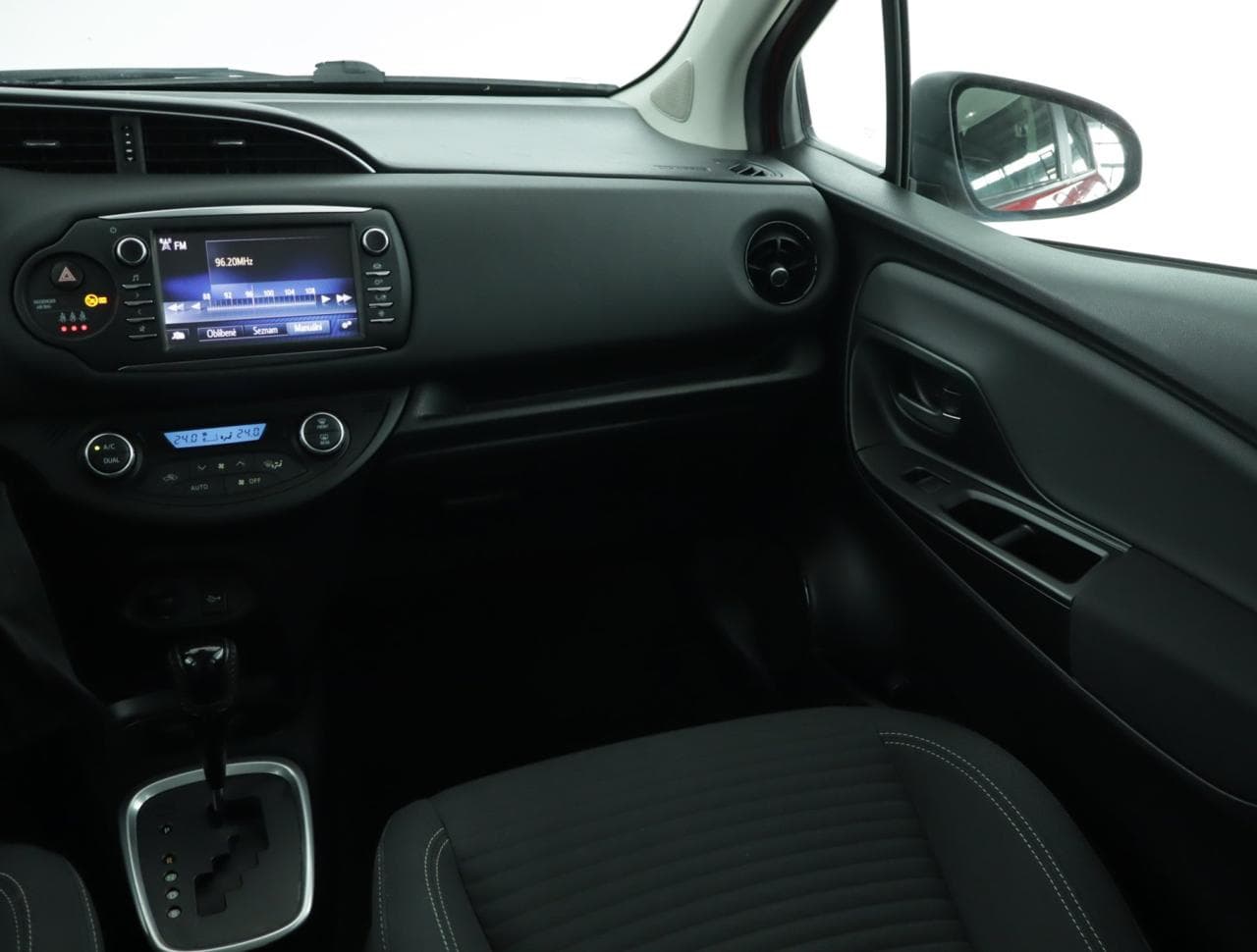 2018 Toyota YARIS - 19