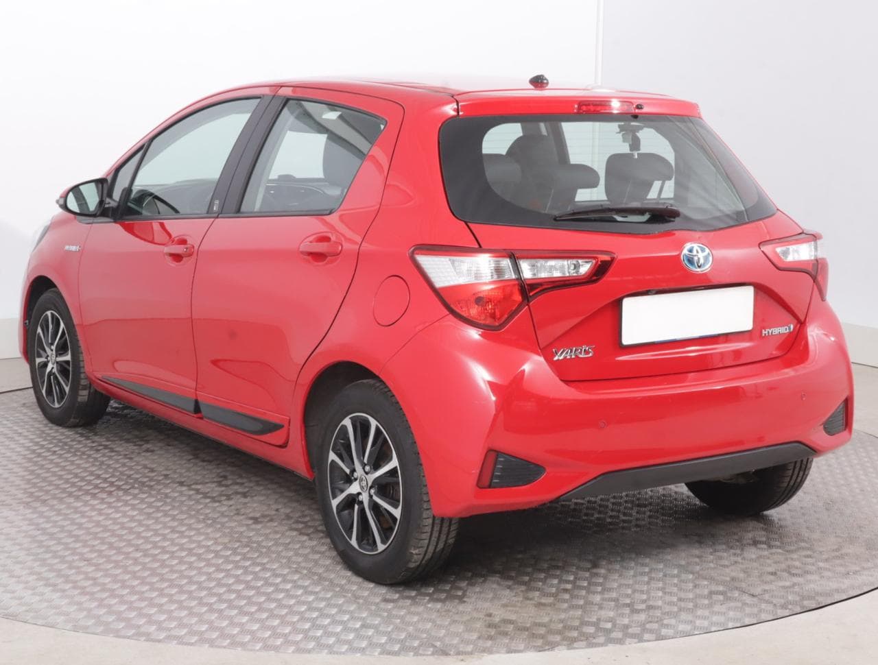 2018 Toyota YARIS - 7
