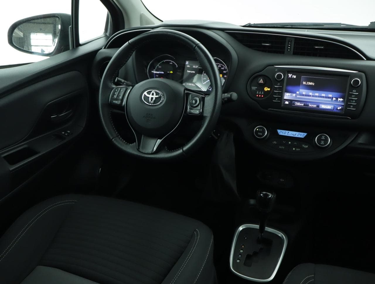 2018 Toyota YARIS - 15