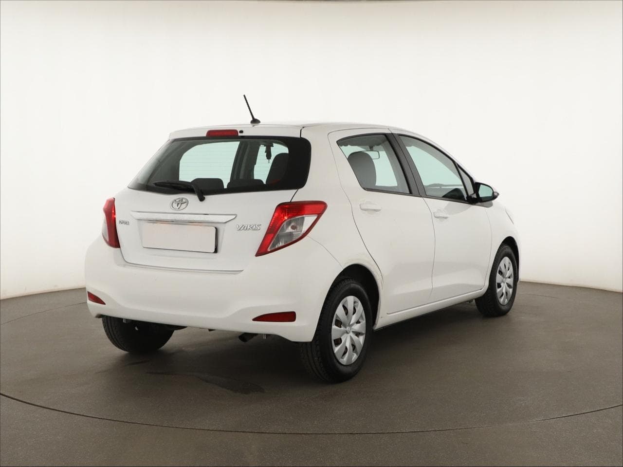 2013 Toyota YARIS - 12