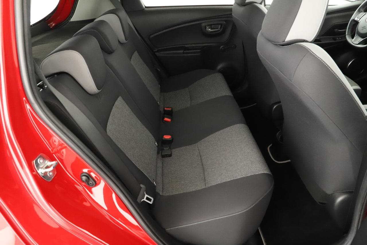 2020 Toyota YARIS - 20