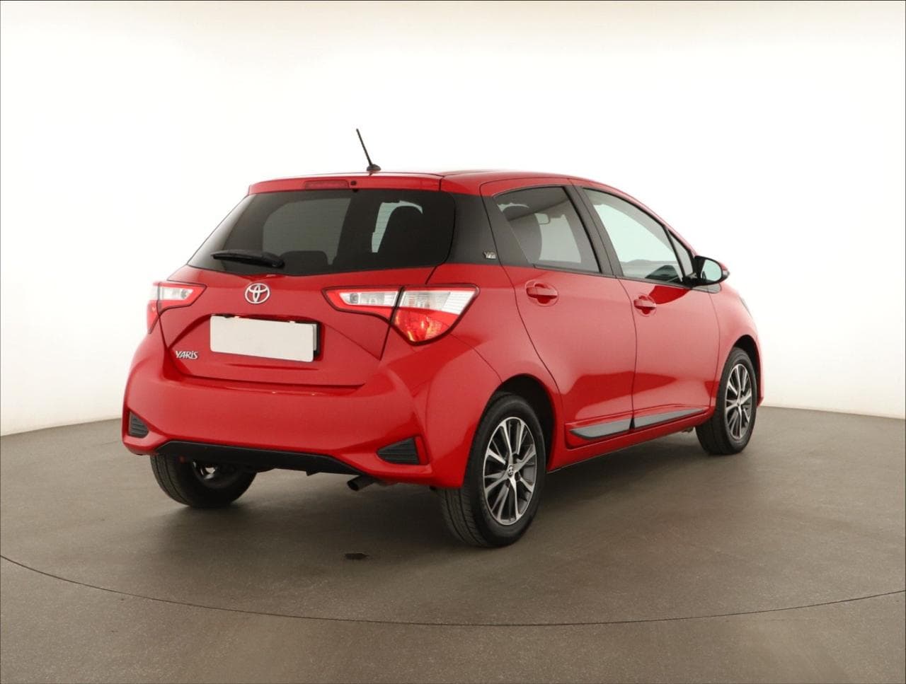 2020 Toyota YARIS - 13