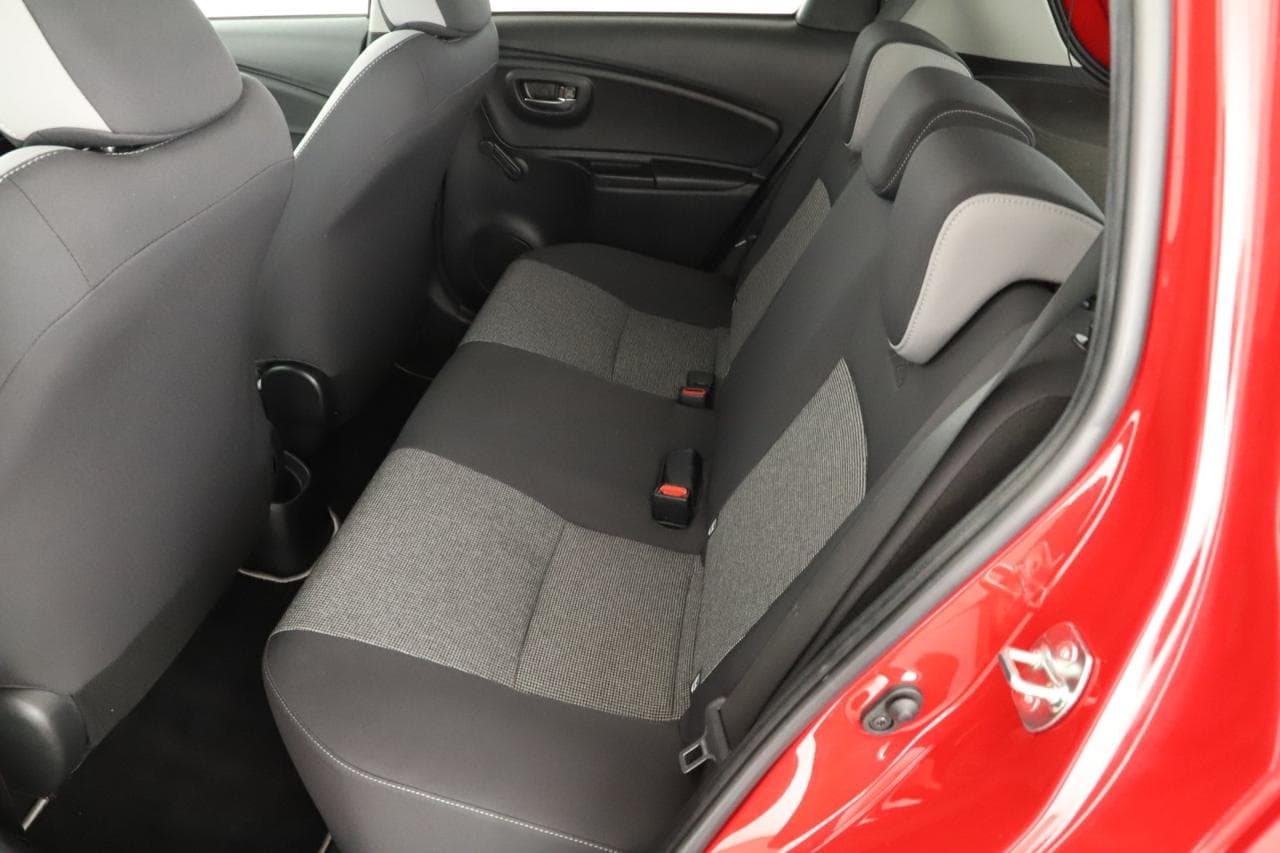 2020 Toyota YARIS - 21