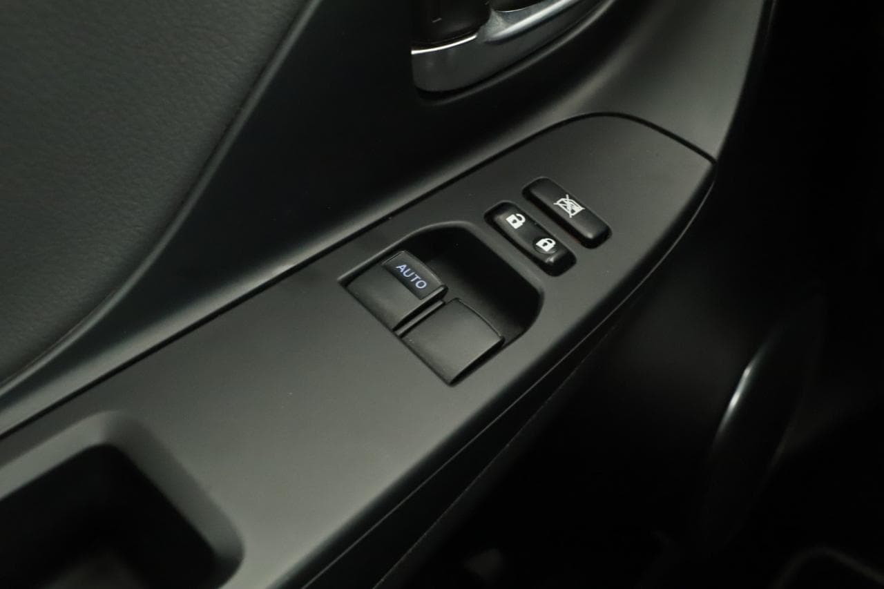 2020 Toyota YARIS - 35