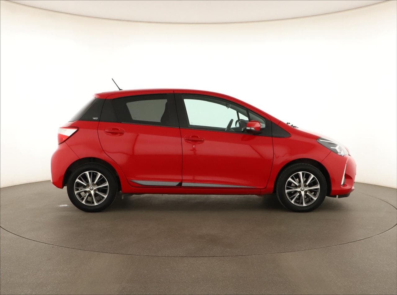 2020 Toyota YARIS - 15