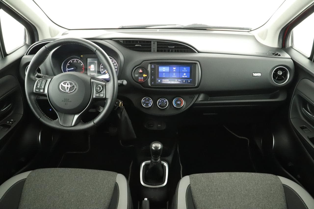 2020 Toyota YARIS - 17