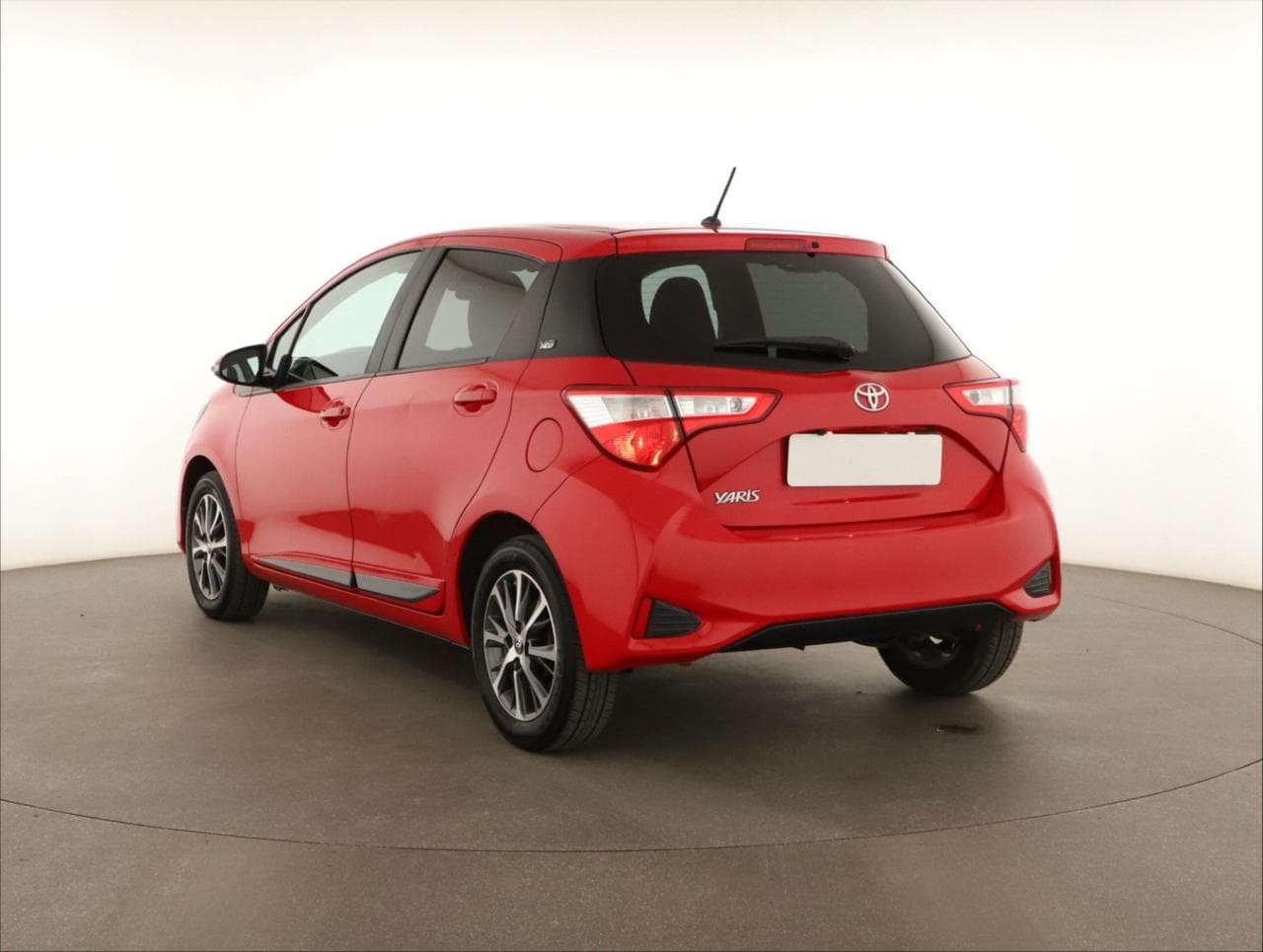 2020 Toyota YARIS - 9