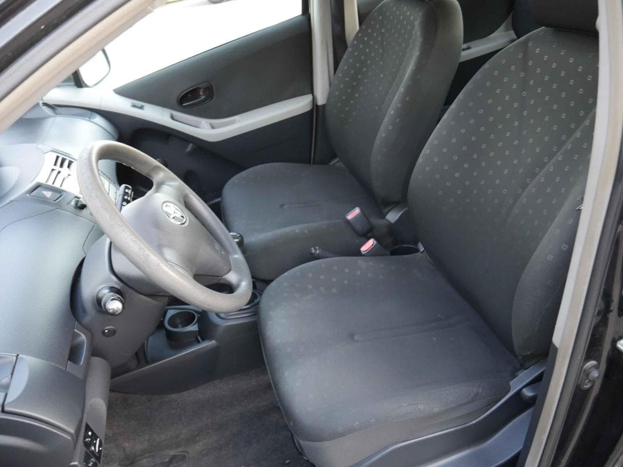 2007 Toyota YARIS - 16