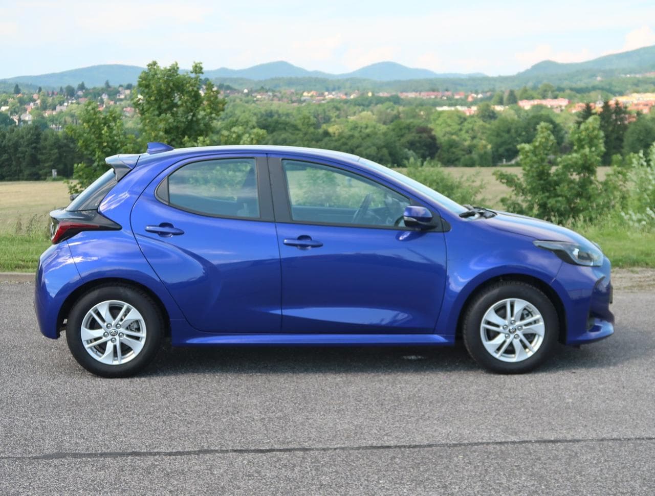 2024 Toyota YARIS - 15
