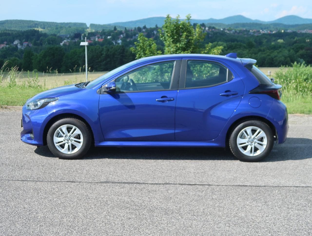 2024 Toyota YARIS - 7