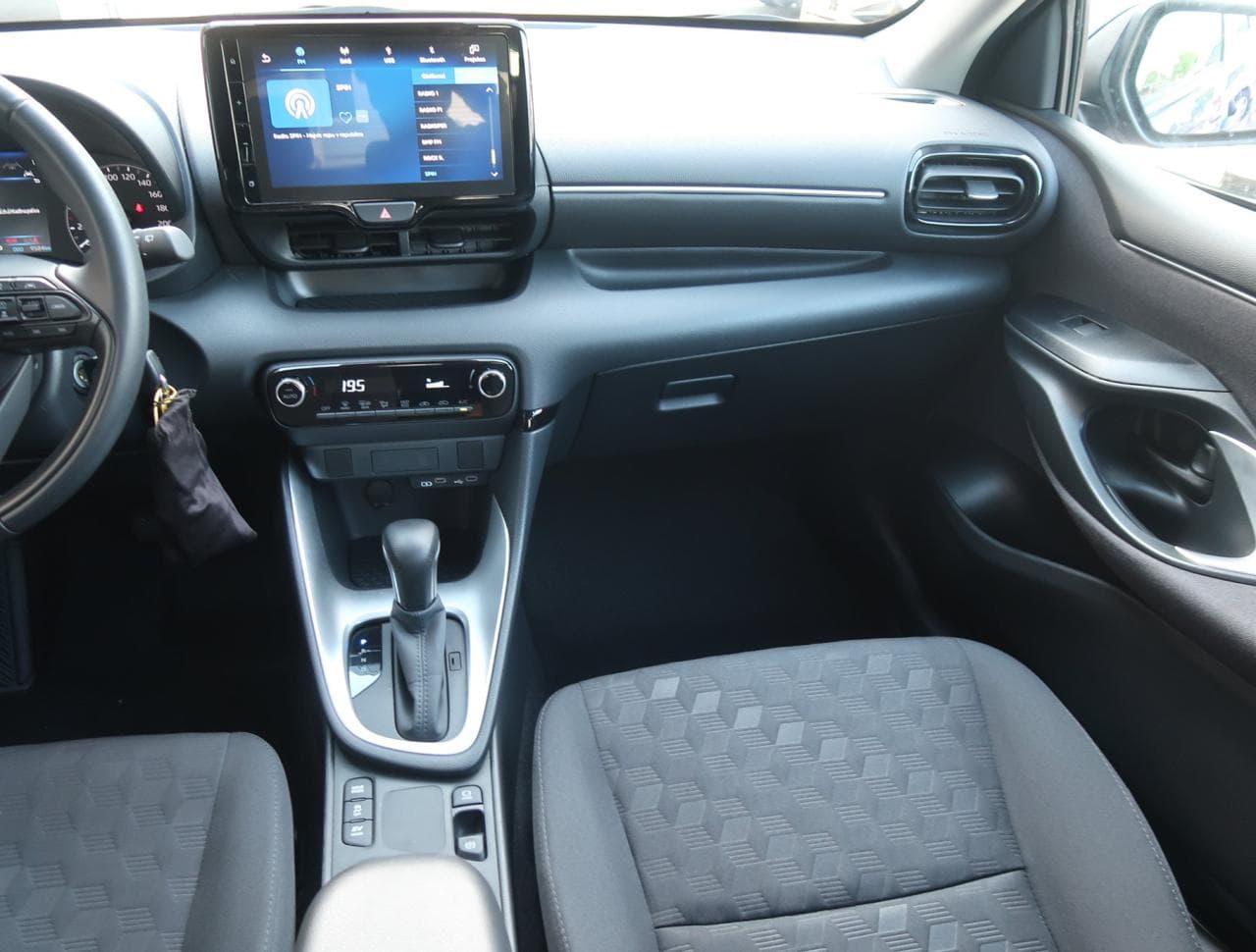 2024 Toyota YARIS - 19