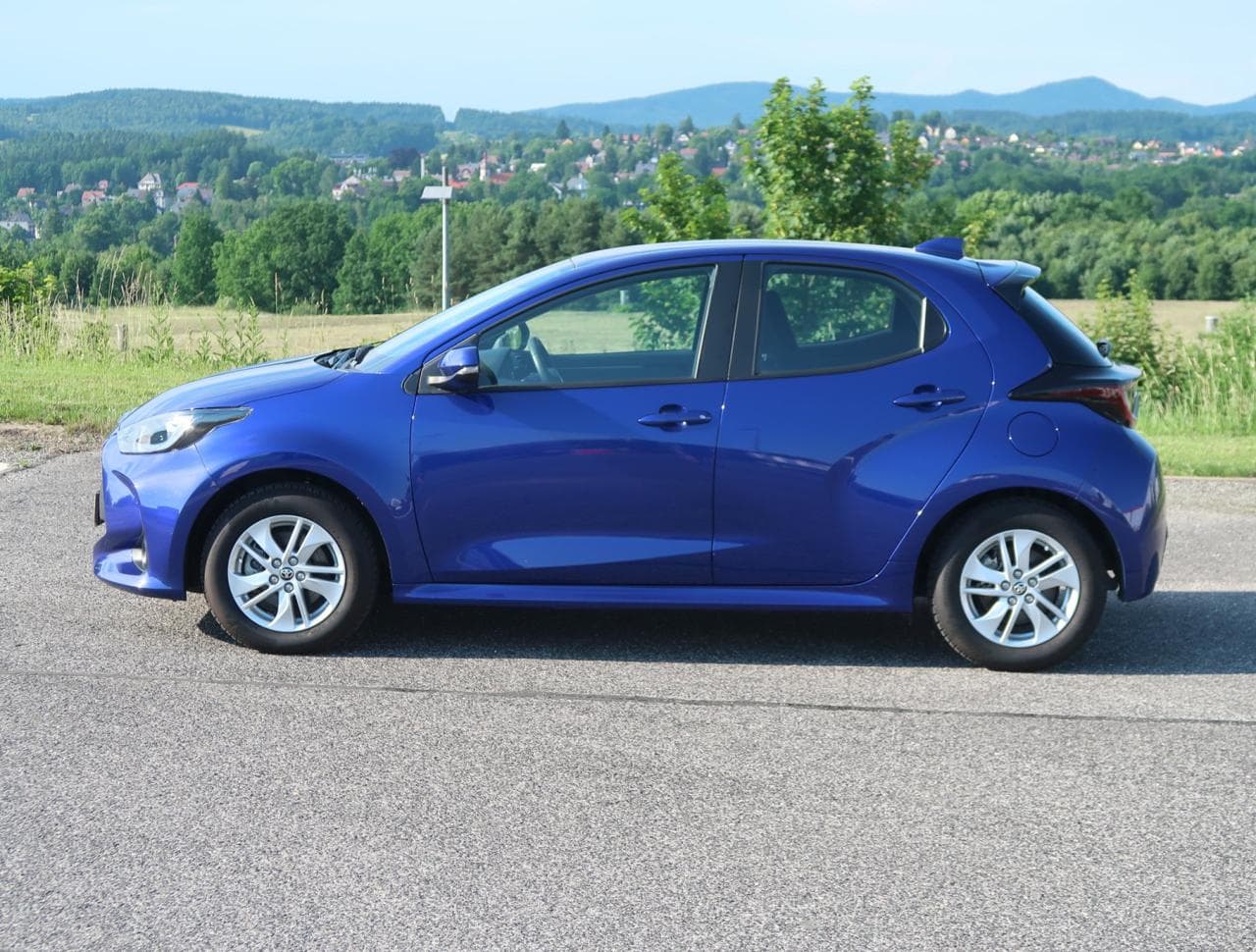 2024 Toyota YARIS - 7