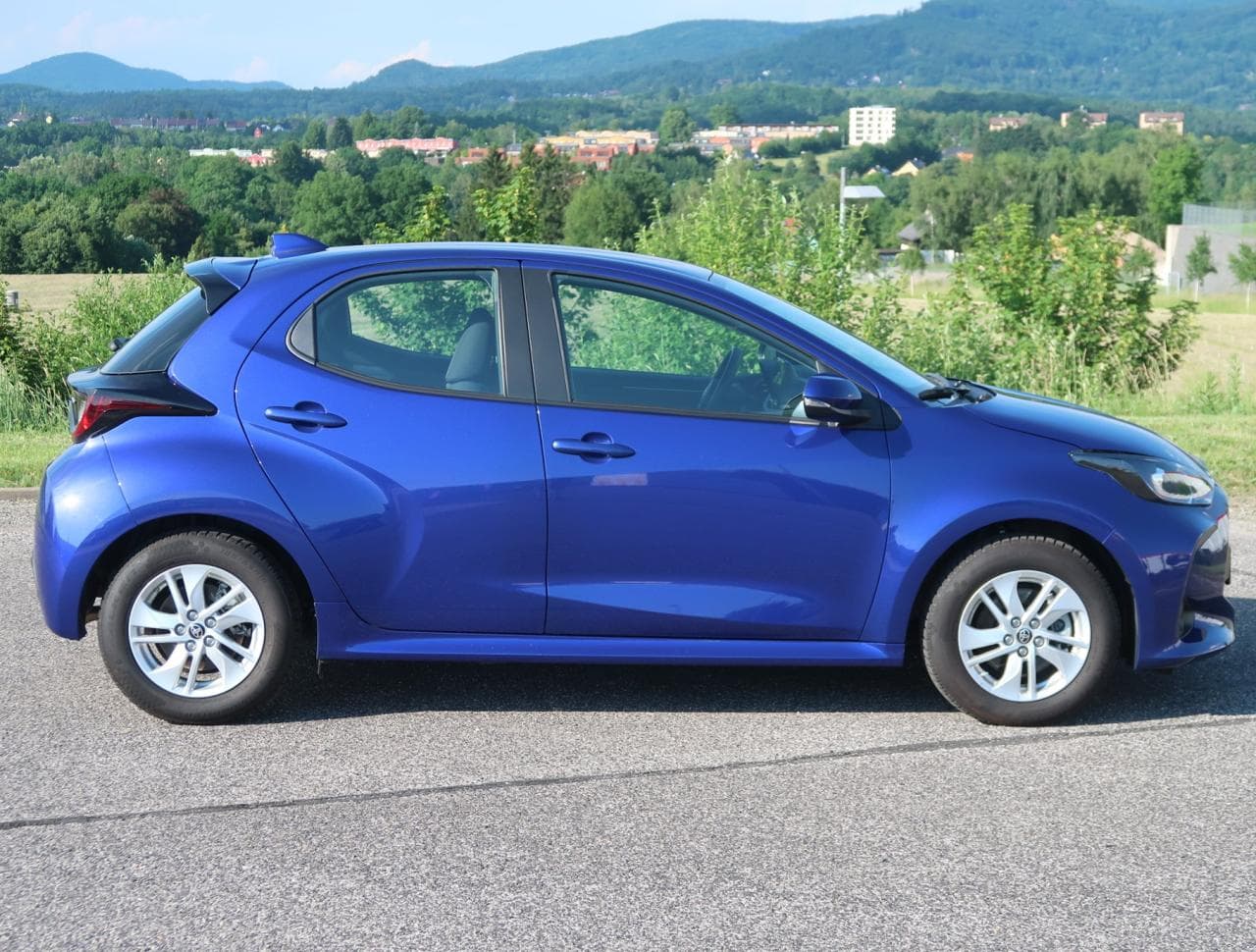 2024 Toyota YARIS - 13