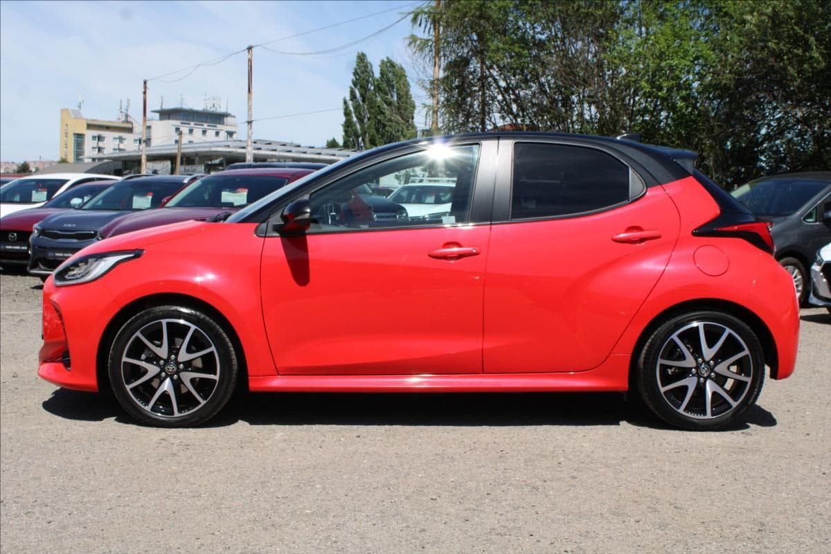 2022 Toyota YARIS - 8