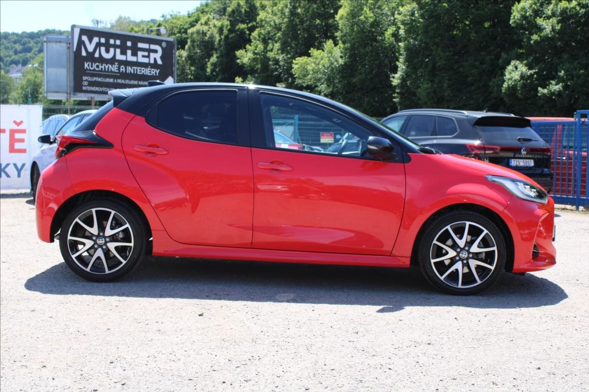 2022 Toyota YARIS - 4