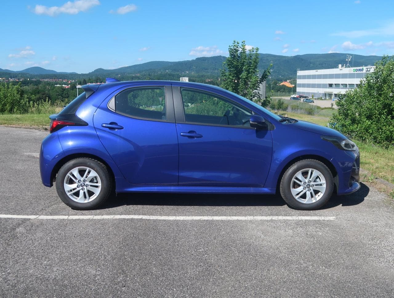 2025 Toyota YARIS - 13