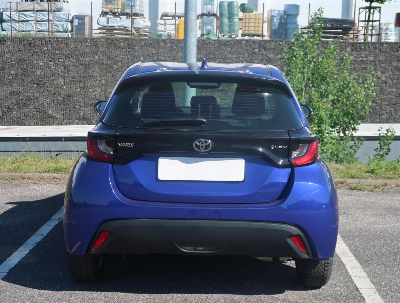 2025 Toyota YARIS - 10