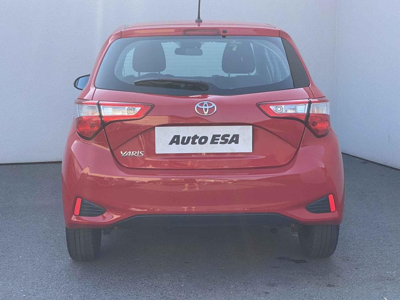 2019 Toyota YARIS - 9