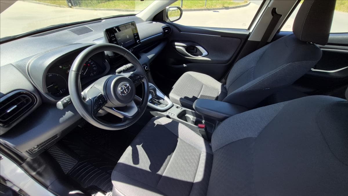 2021 Toyota YARIS - 9