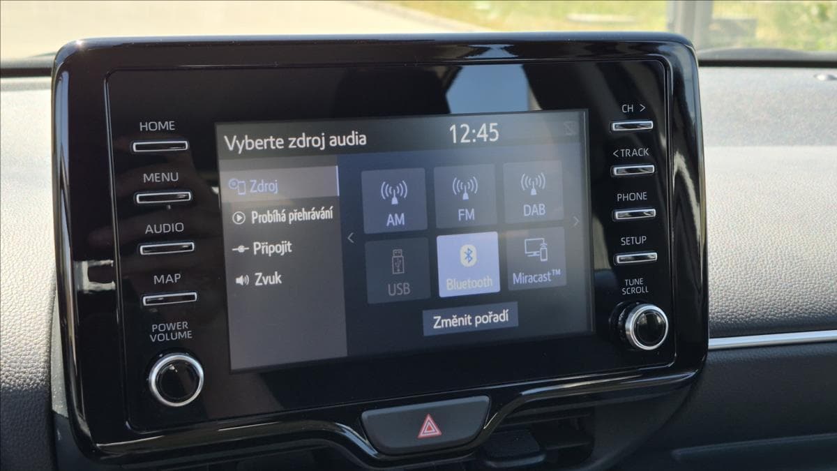 2021 Toyota YARIS - 21