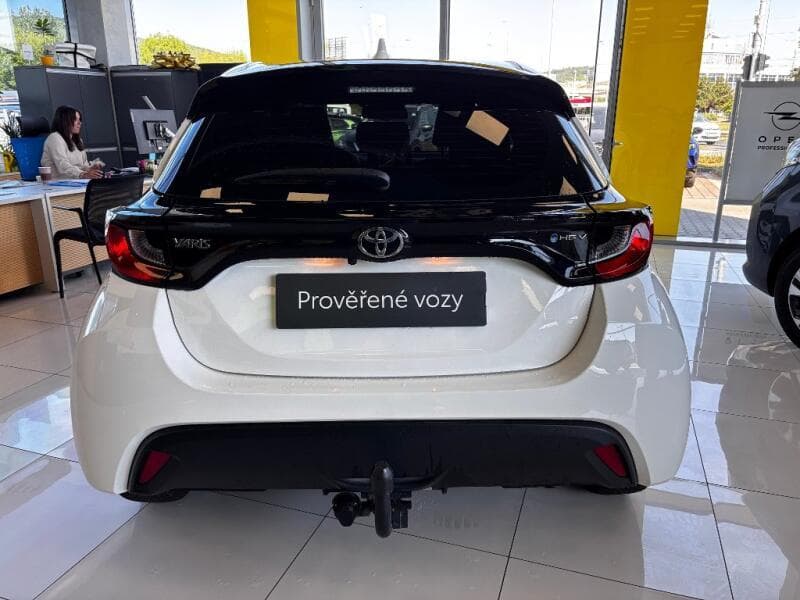 2024 Toyota YARIS - 4
