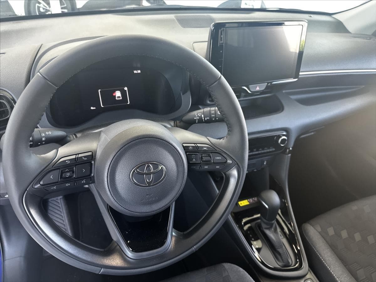 2026 Toyota YARIS - 8
