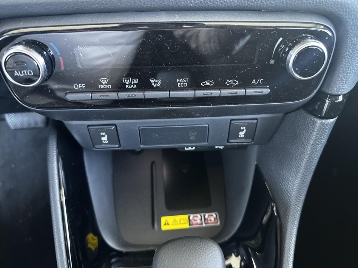 2026 Toyota YARIS - 12