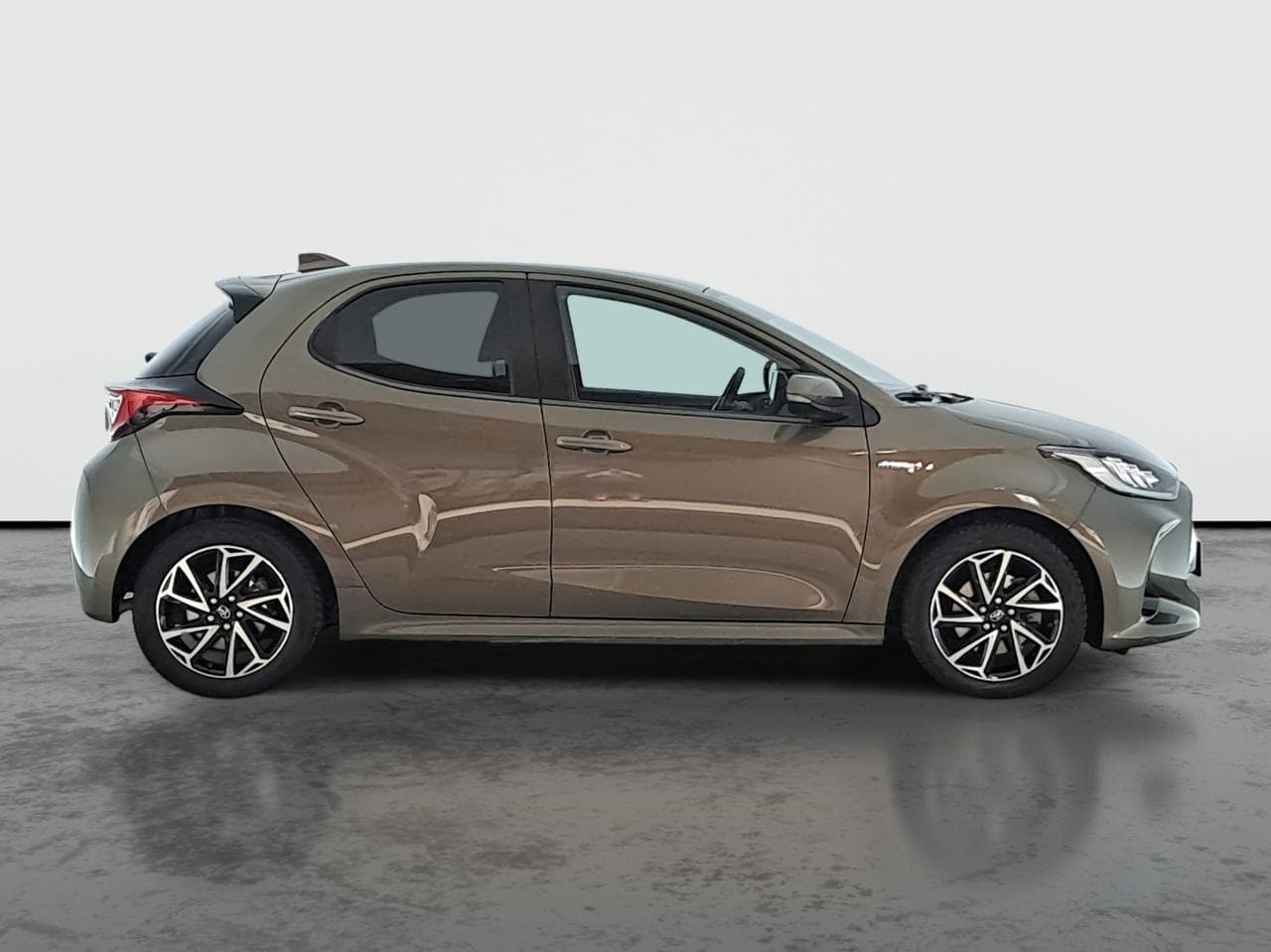 2021 Toyota YARIS - 8
