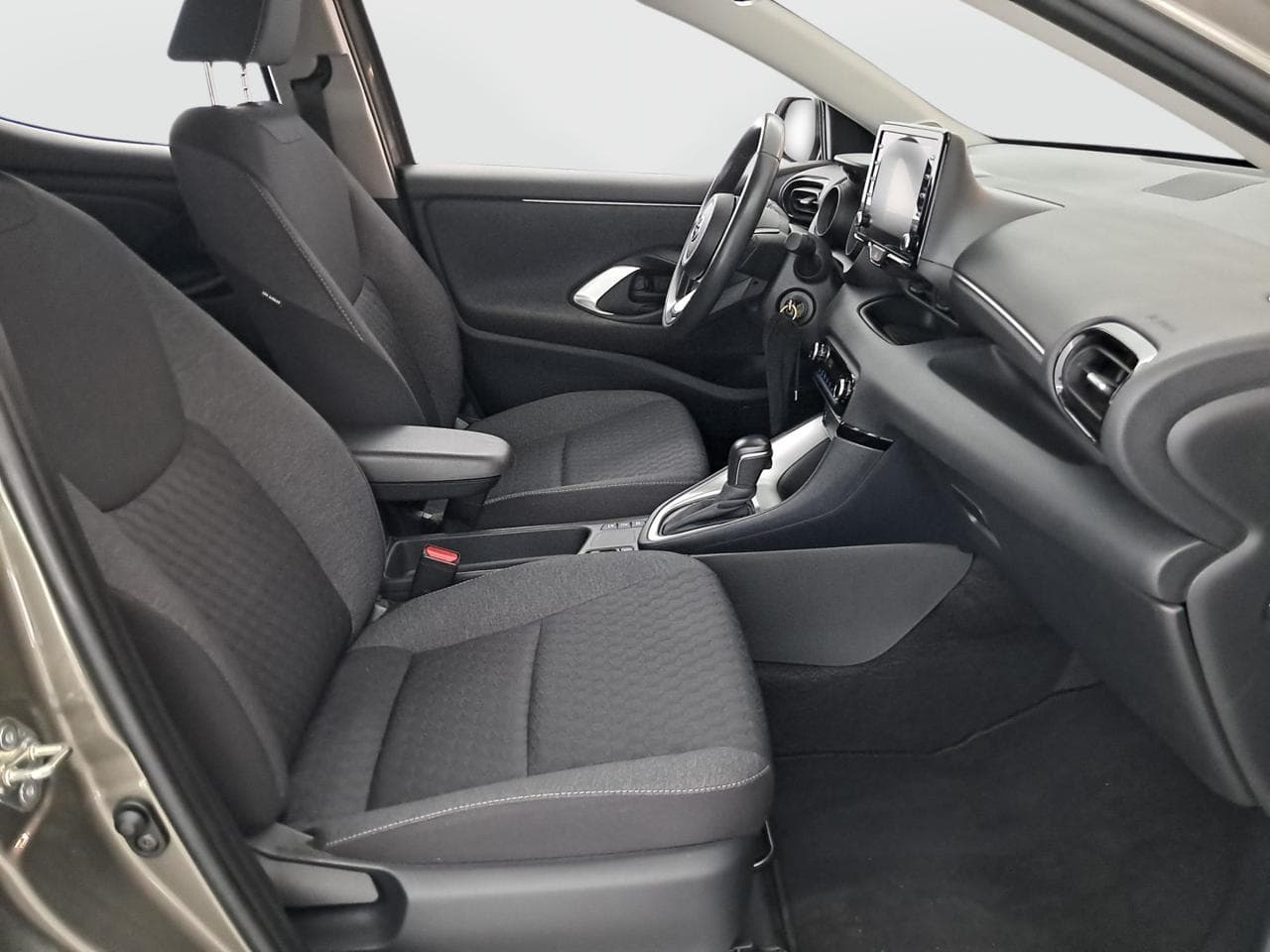 2021 Toyota YARIS - 10