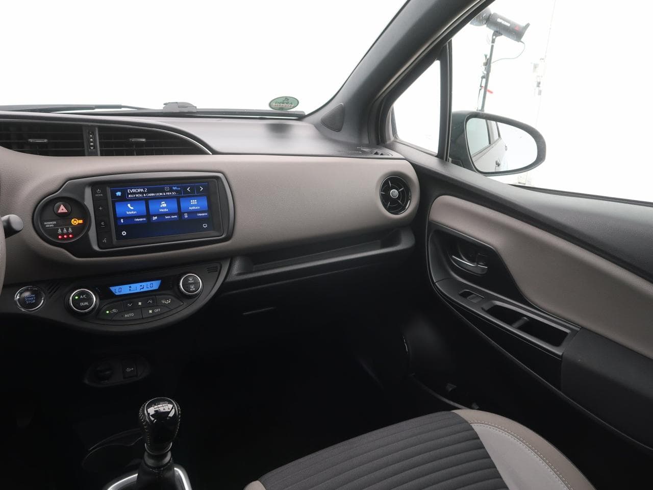 2020 Toyota YARIS - 11