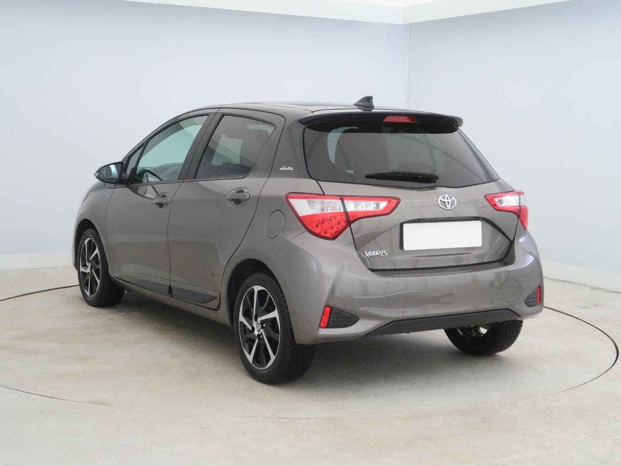 2020 Toyota YARIS - 5