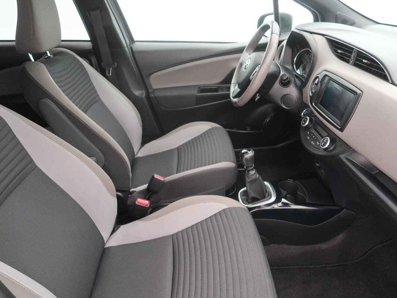 2020 Toyota YARIS - 12