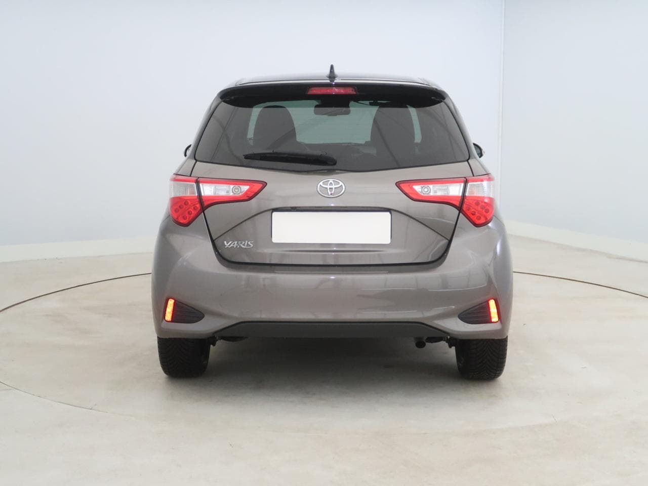 2020 Toyota YARIS - 6