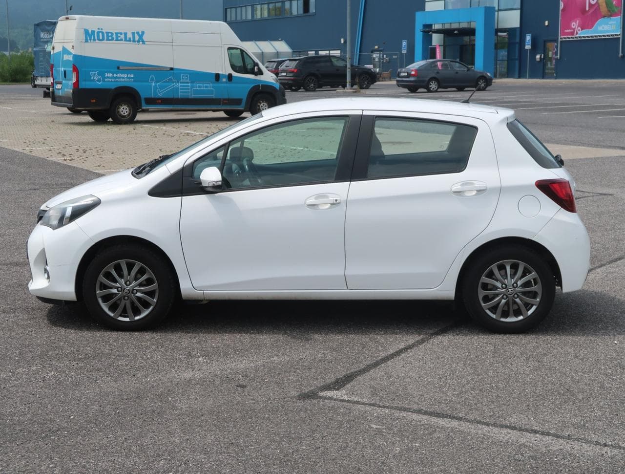 2017 Toyota YARIS - 4