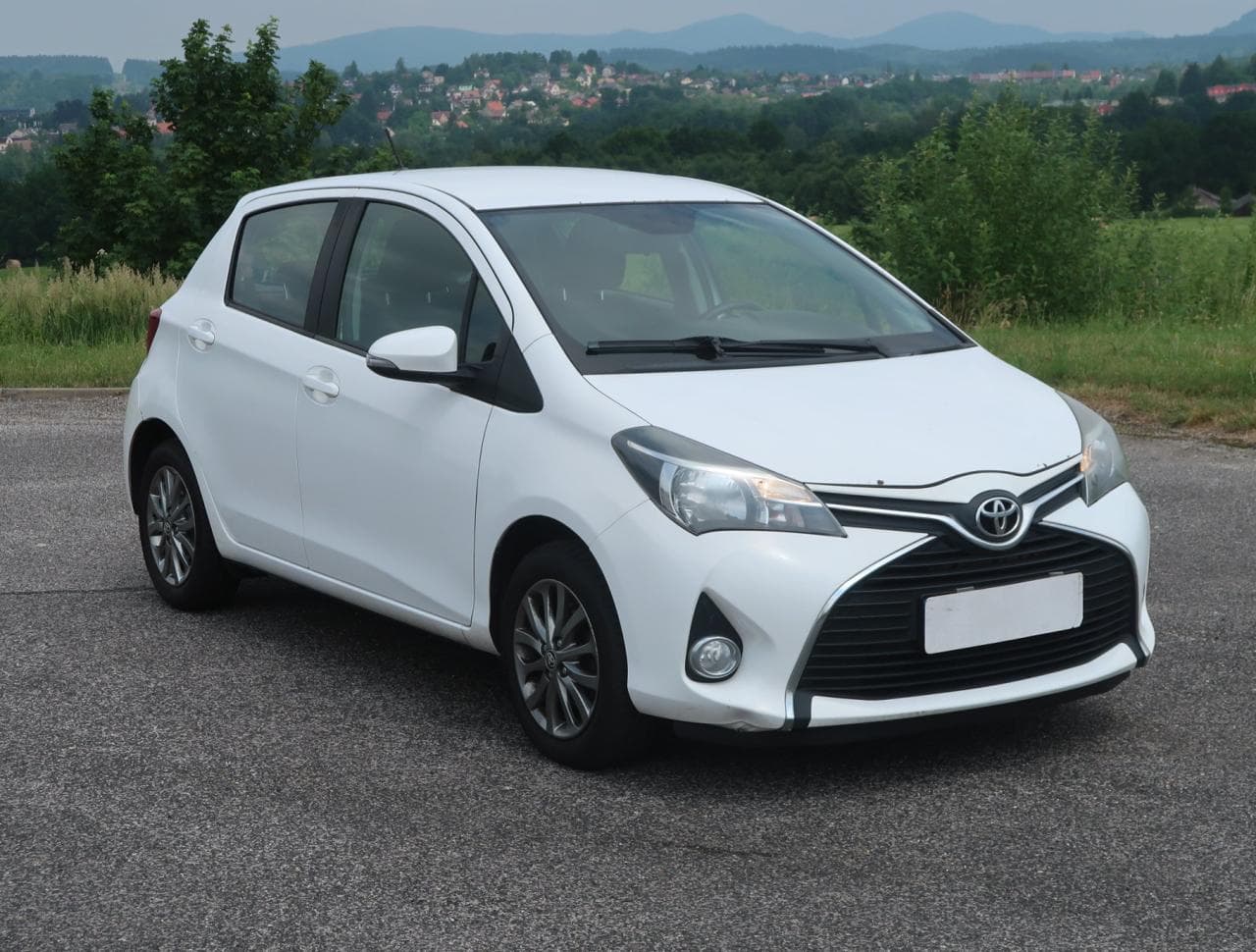 2017 Toyota YARIS