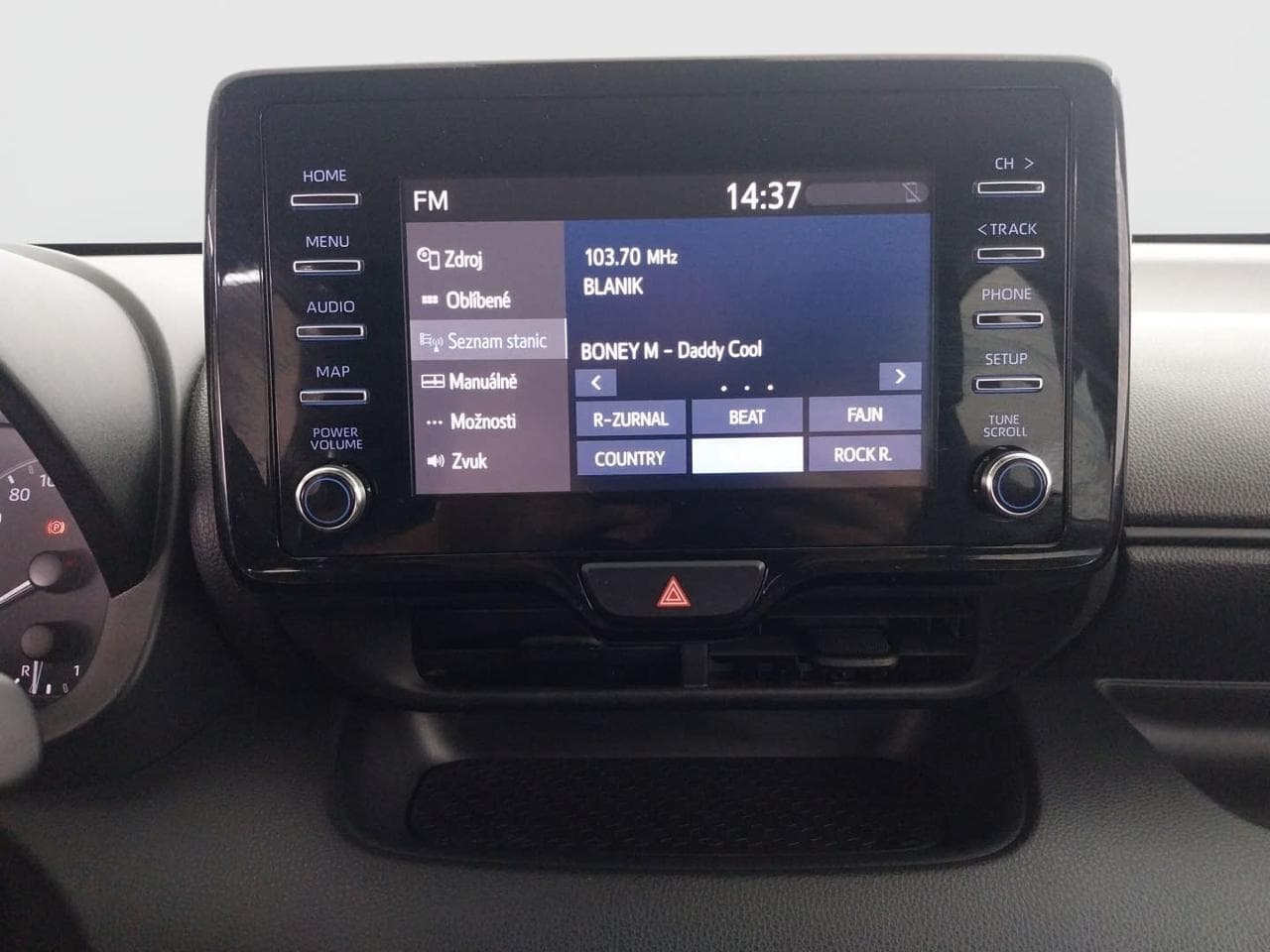 2024 Toyota YARIS - 18