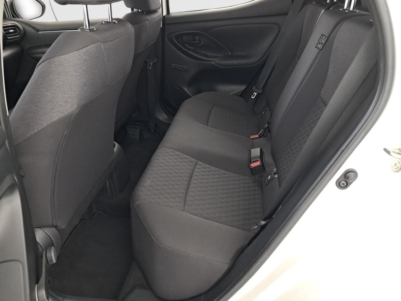 2021 Toyota YARIS - 15