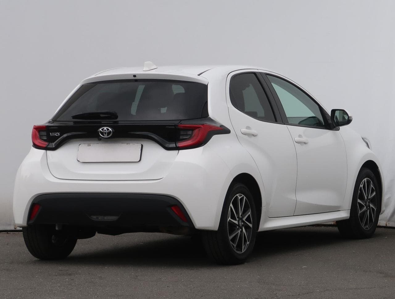 2021 Toyota YARIS - 7