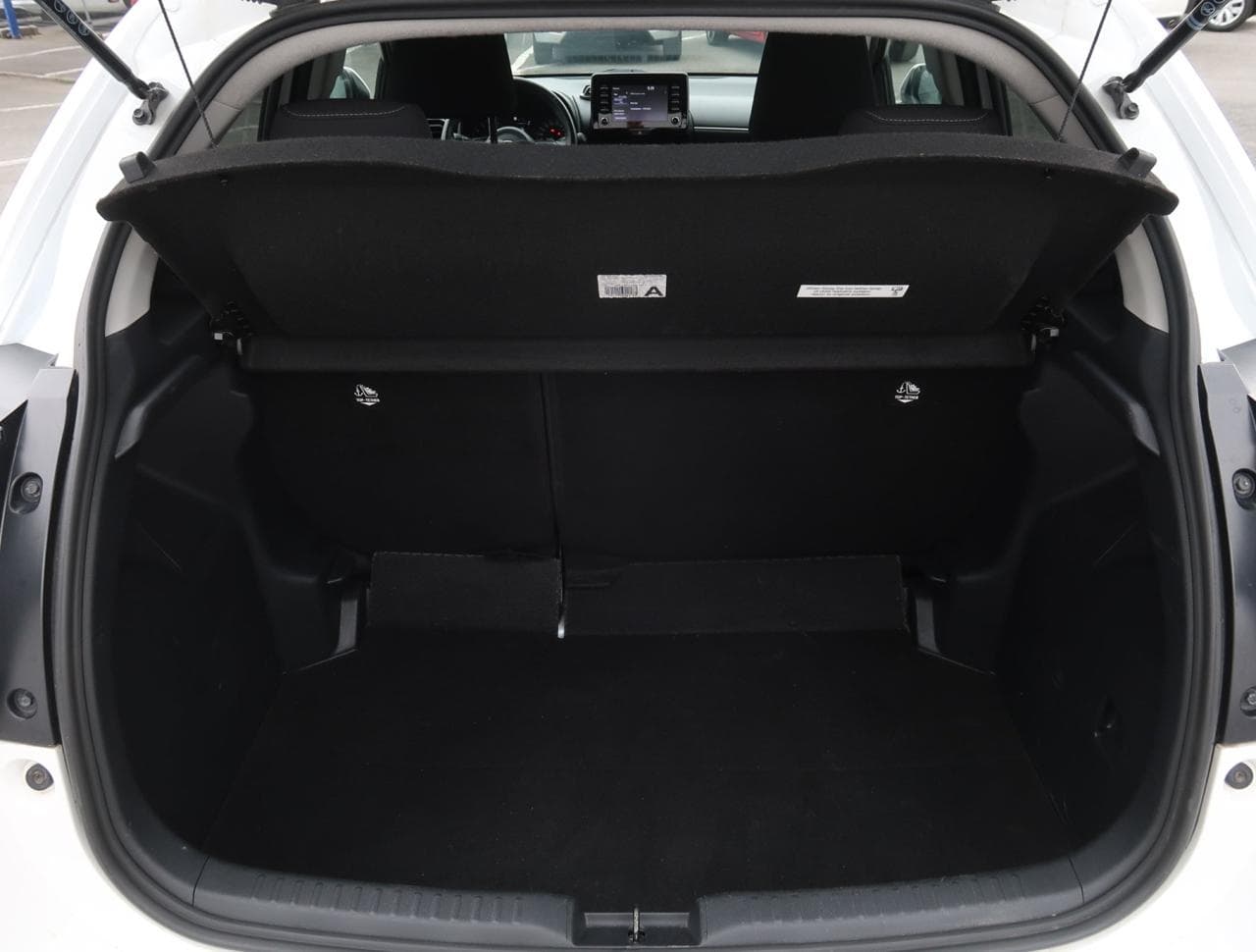 2021 Toyota YARIS - 20