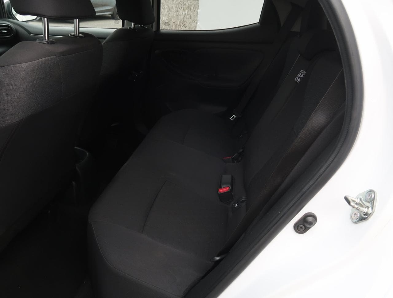 2021 Toyota YARIS - 15