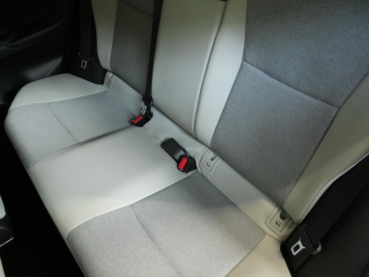 2023 Toyota YARIS - 10