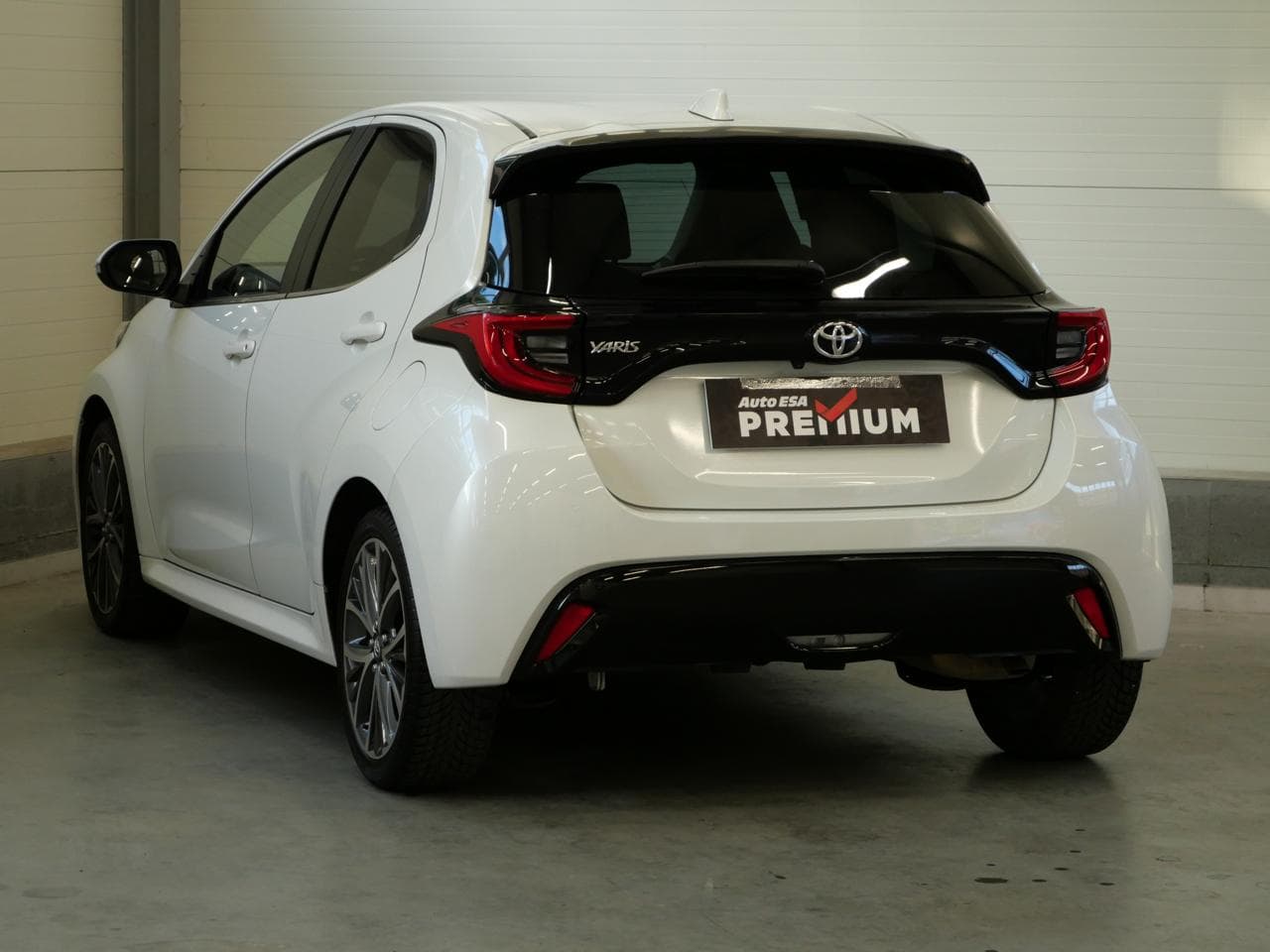 2023 Toyota YARIS - 6